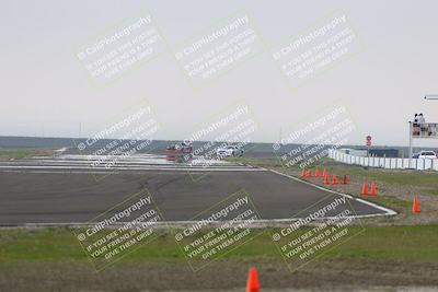 media/Jan-18-2026-CalClub SCCA (Sun) [[8bc6468723]]/Group 5 Race/Turn 1/